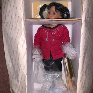 COLLECTABLE GEORGETOWN DOLL